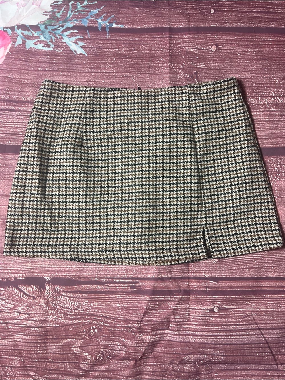 Windsor Houndstooth Mini Skirt in Black and Cream